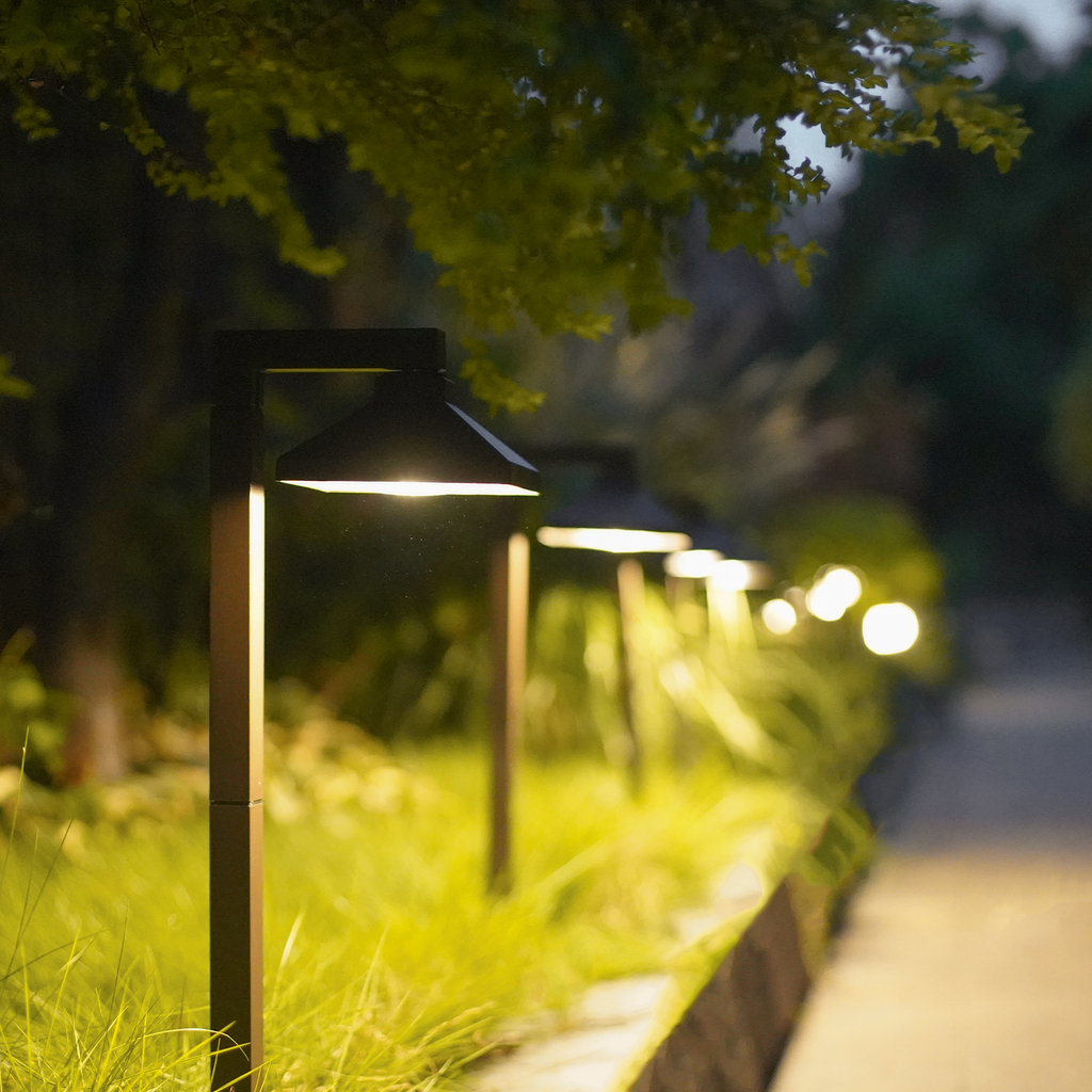 Metal landscape lights deals